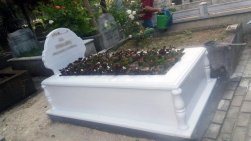 4 Köşe Sütunlu Tek Kişilik Beyaz Mermer Mezar